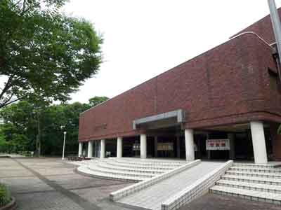 豊橋市美術博物館